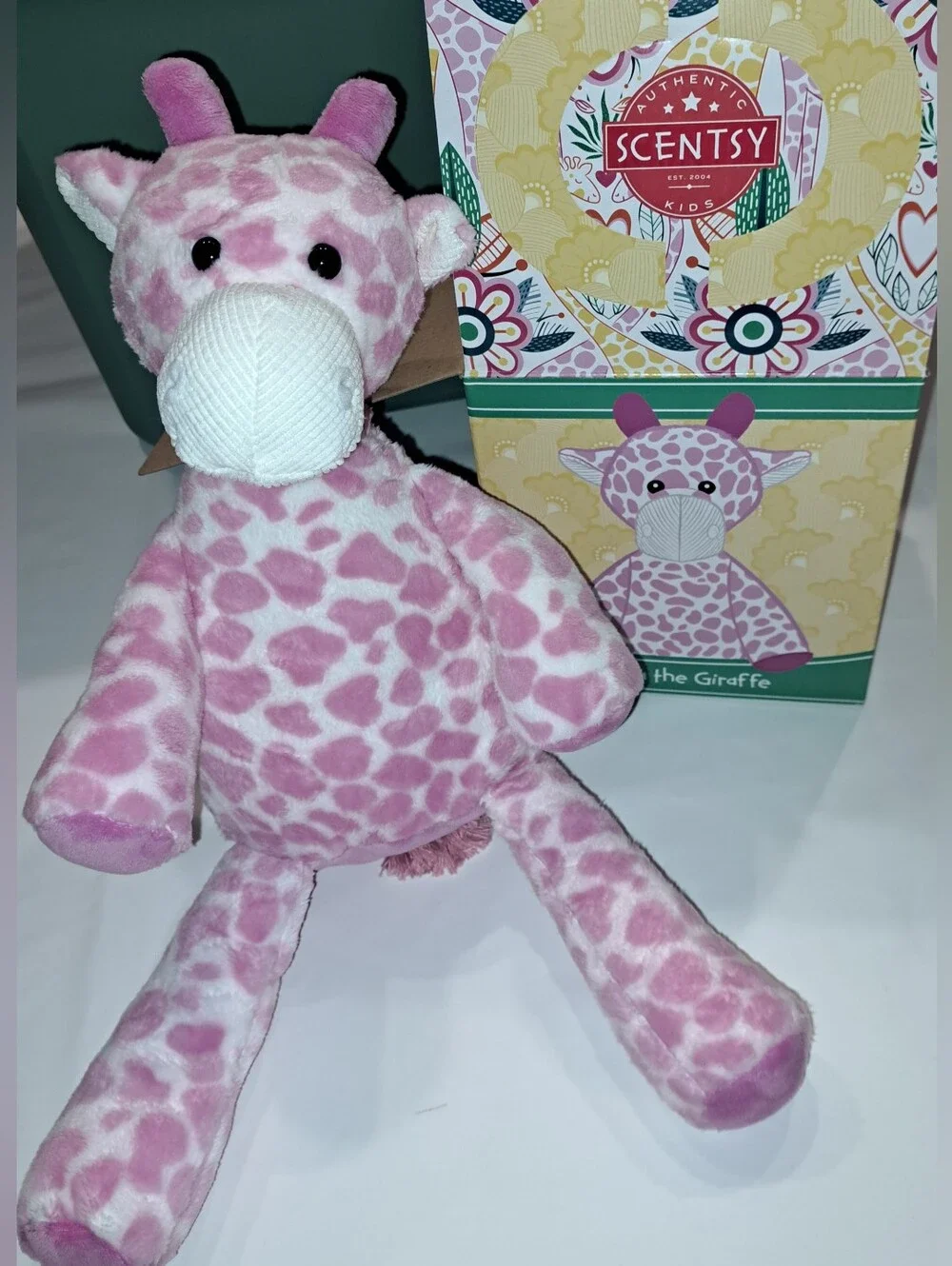 Genna The Giraffe Scentsy Buddy - New In The Box